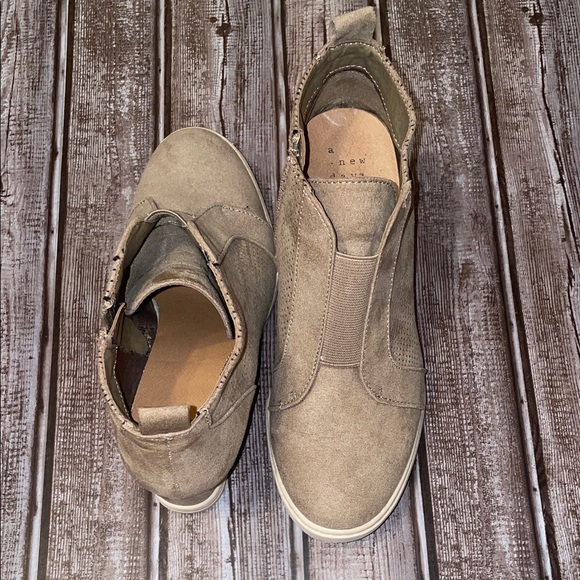 A New Day Beige Slip-On Boots - Picture 3 of 6